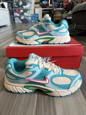 Women's Nike V5 RNR Shoes -Guava Ice/Pinksicle/Glacier Ice/Pale Ivory IM7180-838